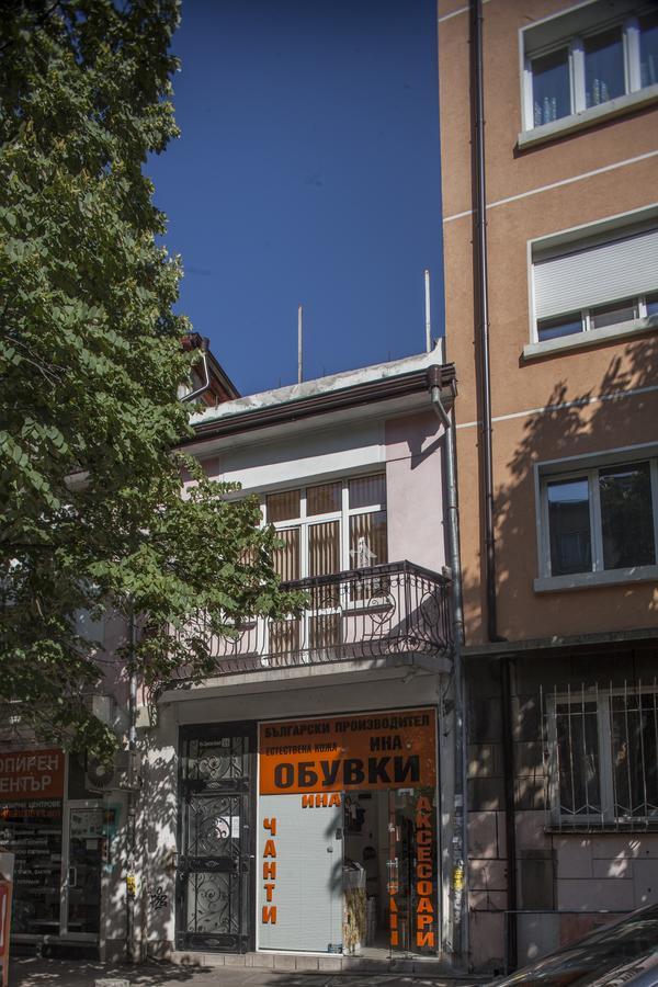 Five Corners Guest house *